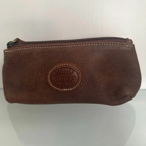 Roots Genuine Leather Pouch - Picture 1 of 5